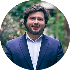 Portrait de Hugo PICAPER, Formateur et consultant en communication, marketing et IA générative